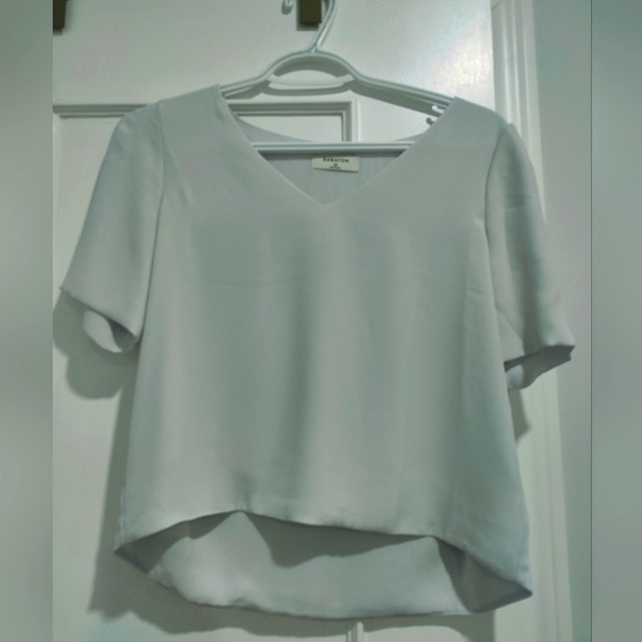 BNWT Babaton Randy blouse size XS - Picture 1 of 3